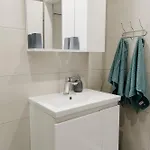 Ni Na Na Na 公寓