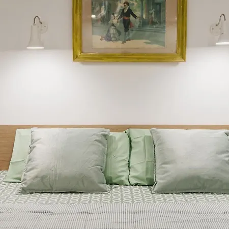 Ni Na Na Na Apartament *