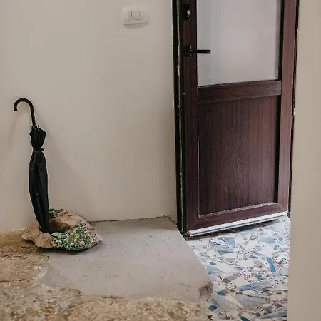 Apartament Ni Na Na Na